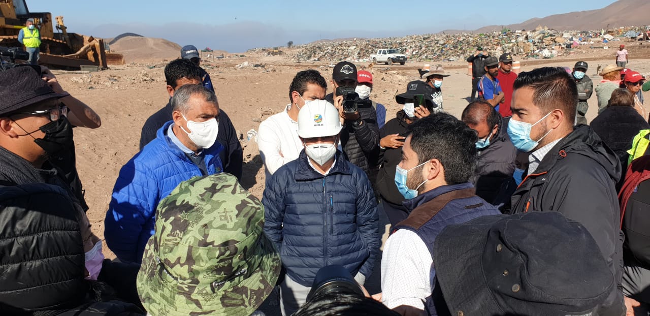 Municipalidad de Iquique cierra acceso a vertedero El Boro para vehículos particulares